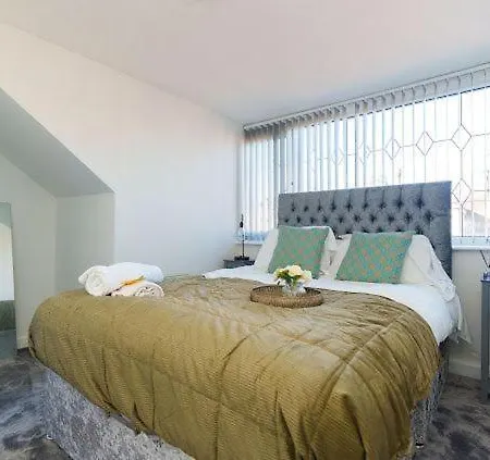 The Victoria - Close To Centre - Sleeps 8 Апартаменты *