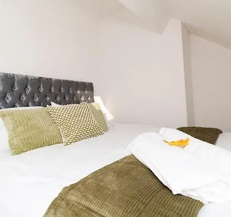 The Victoria - Close To Centre - Sleeps 8